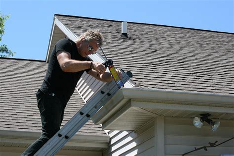 How to Fix Leaking Rain Gutters